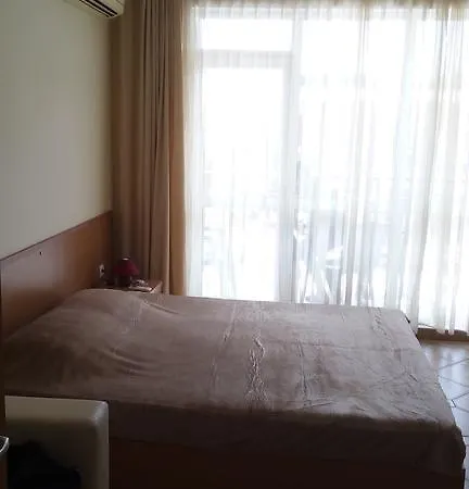 Апартаменты Studio B25 In Central Plaza Солнечный берег