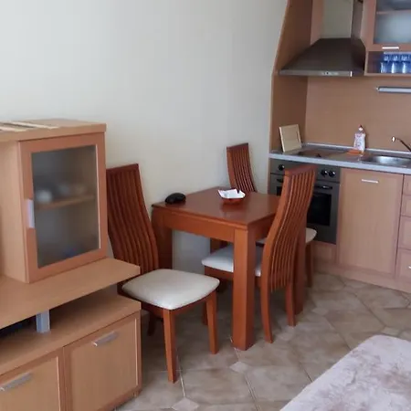 Studio B25 In Central Plaza Апартаменты