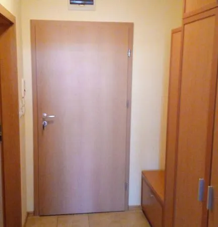 Apartment Studio B25 In Central Plaza *